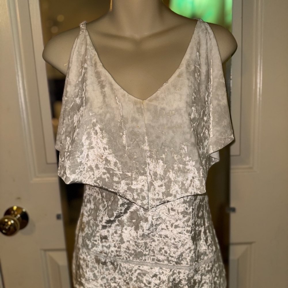 Elegant White Sleeveless Top